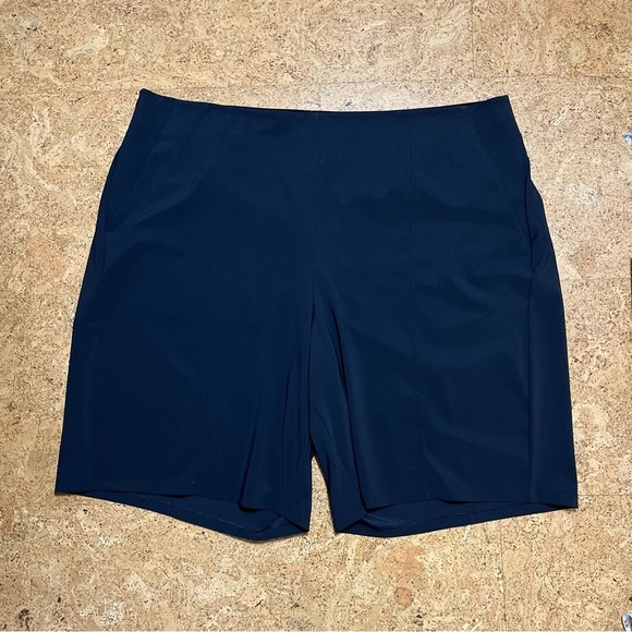 Athleta Cosmic Bermuda Shorts Black Sz 24 - Picture 11 of 14